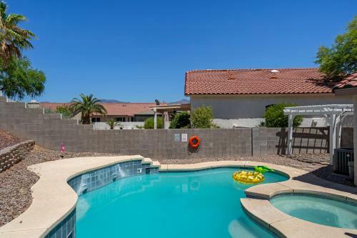 Cheerful Resort With Mountain View, Pool And Spa