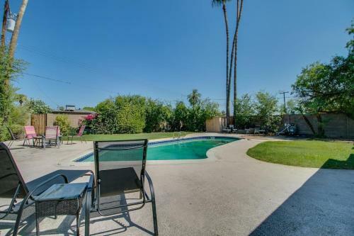 Mid-century Melrose 3bdrm Vintage Vibe With Pool