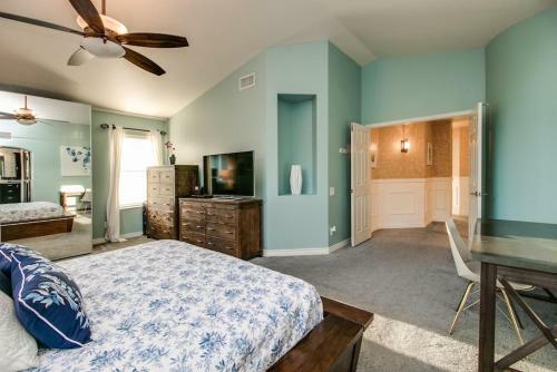 Luxe Scottsdale Home Wpool, Spa, & Tesla Charger