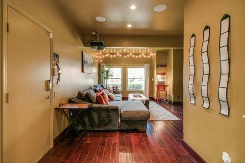 Luxe Scottsdale Home Wpool, Spa, & Tesla Charger