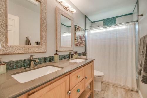 Luxe Scottsdale Home Wpool, Spa, & Tesla Charger