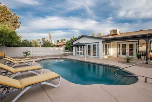 Stylish Resort-style Must See Home With Pool