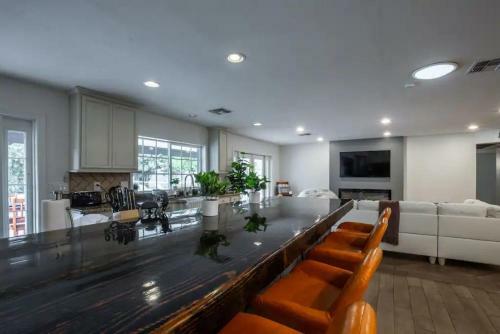 Stylish Resort-style Must See Home With Pool