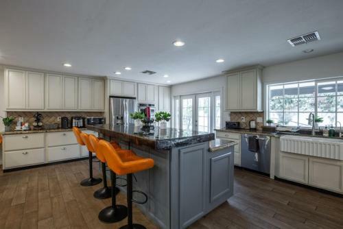 Stylish Resort-style Must See Home With Pool