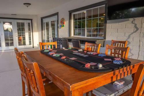 Stylish Resort-style Must See Home With Pool