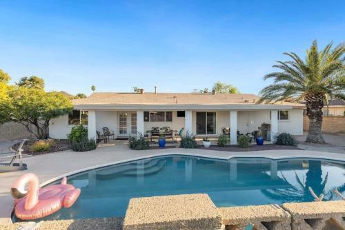 Relaxing Getaway Home Wserene Yard And Pool