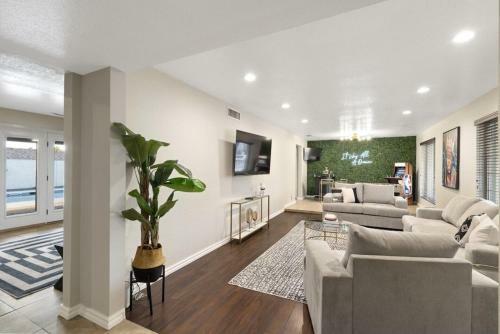 Entertainers Dream 4 Bdrm Htd Pool Games