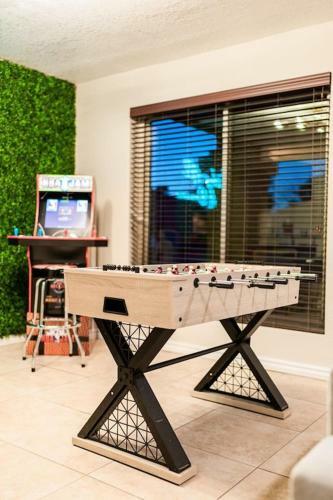 Entertainers Dream 4 Bdrm Htd Pool Games