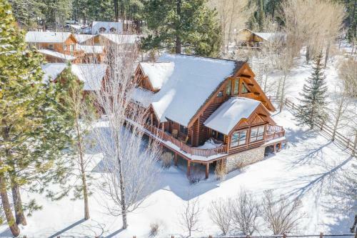 Bow Canyon Oasis