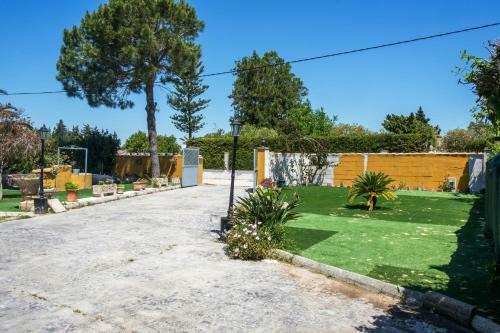 Chalet Con Piscina Privada, Jard�n Y Barbacoa