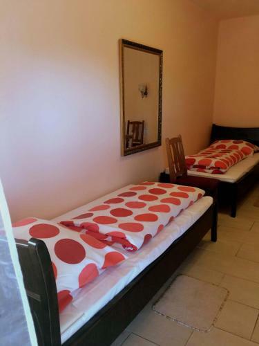 Hostal Op-art Etterem Es Panzio