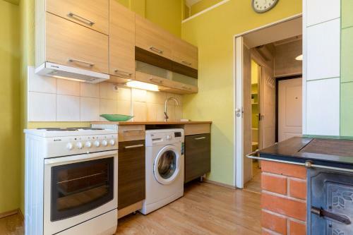 Apartamento Stylish Home With High Ceilings In Best Location!