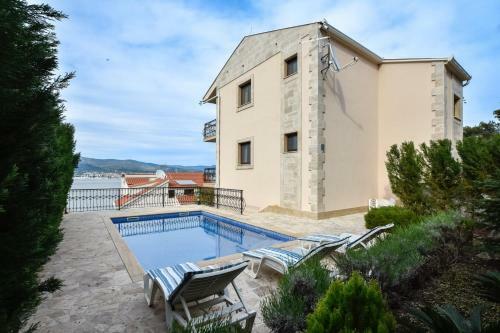 Villa Sunset Apartments