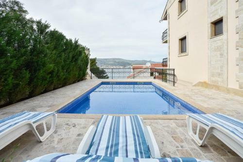 Villa Sunset Apartments
