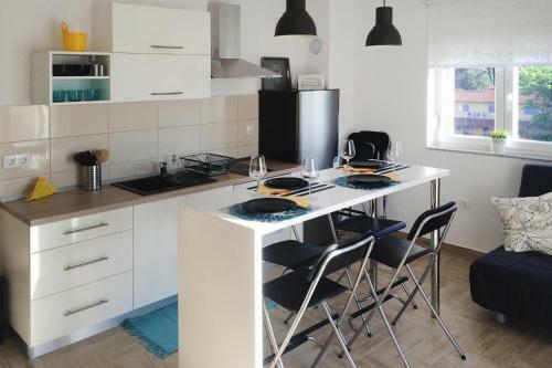 Happy Apartments, Sveti Filip I Jakov
