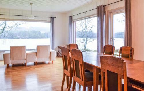 Awesome Home In Fitjar With Wifi And 4 Bedrooms