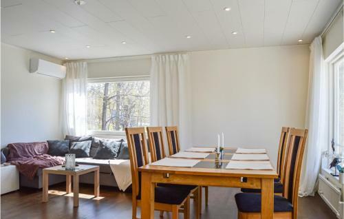 Stunning Home In V�rmd� With Wifi And 2 Bedrooms