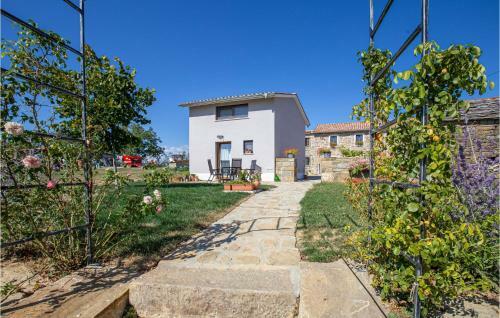 Awesome Home In Gracisce With 1 Bedrooms