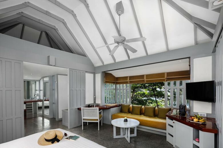 Hotel The Surin Phuket