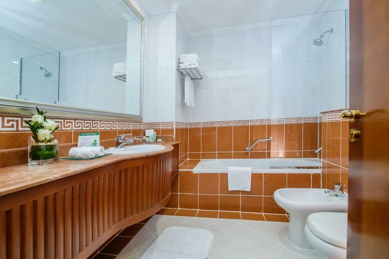 Grand Excelsior Hotel - Bur Dubai