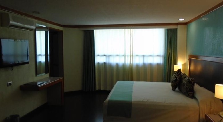 Hotel Abastos Plaza