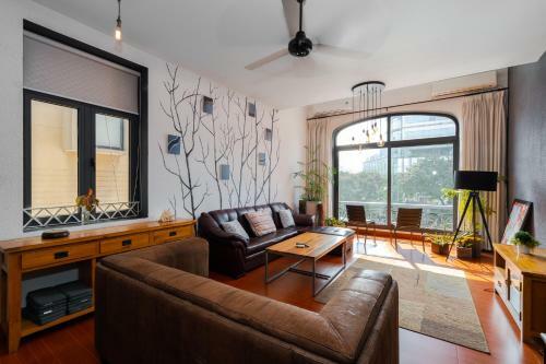 Apartamento French Colonial Home