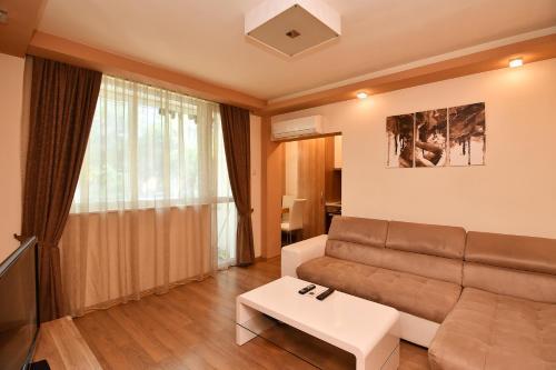 Apartamento Cozy Small One Br Flat With Parking Close To Center