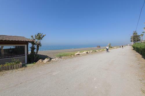 Wintowinrentals Great Apartment & 1st Line Beach