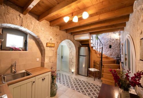 La Casa Di Bella A Tradional Stone House With Barbecue