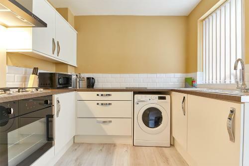 Modern 5 Bed House In Blyth