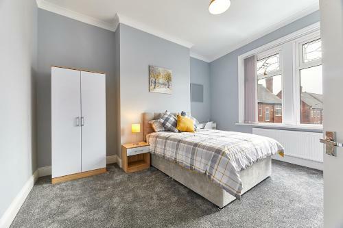 Modern 5 Bed House In Blyth