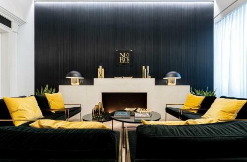 Hostal Nero Luxury Suites