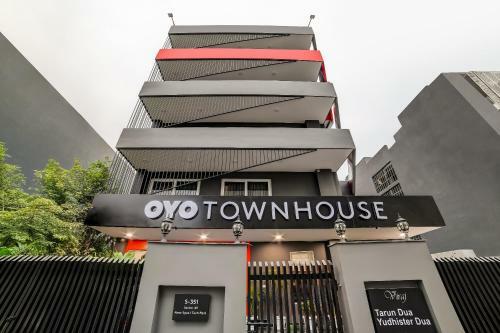 Hotel Oyo Townhouse 219, Sector 49, Gurgaon