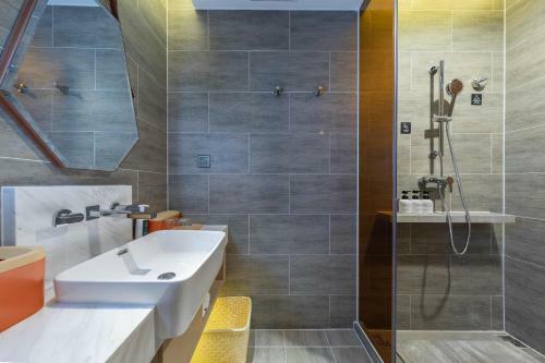 Atour Hotel Kunming Economic Development Zone