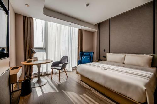 Atour S Hotel Shenzhen Longgang Zhonghaixing