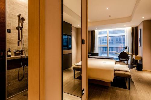 Atour S Hotel Shenzhen Longgang Zhonghaixing