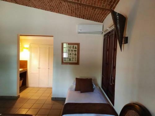 Villa Casa De Lomas De Tirado