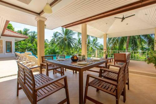 Family 3 Bedrooms Villa With Sea View