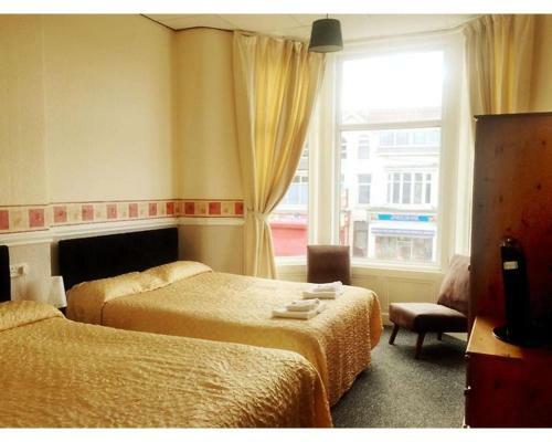 St Elmo Hotel