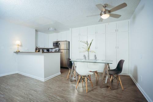 Apartamento Beautiful 1 Bedroom Suite In Central Location!