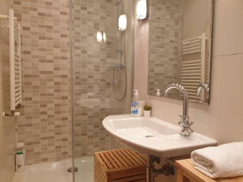 Apartamento Con Patio En El Centro de Bilbao & Guggenheim
