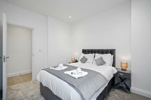 Immaculate And Modern 2 Bedroom Apartment In Slough