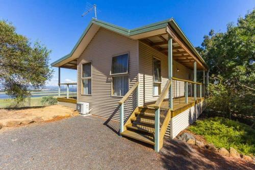 Apartamento Tranquility Gardens Cabin Retreat 1 Bedroom