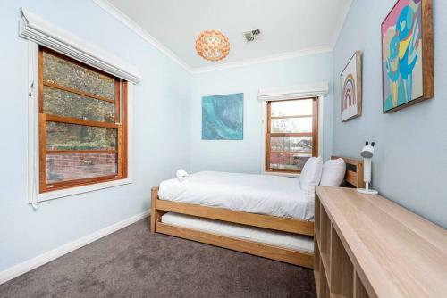 Inner-city Comfort & Charm / Narrabundah