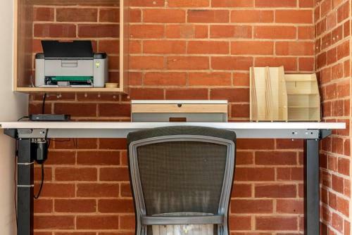 Inner-city Comfort & Charm / Narrabundah
