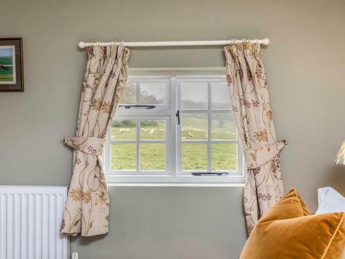Pass The Keys Charming Country Cottage With Spectacular Views