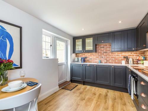 Pass The Keys Charming Country Cottage With Spectacular Views