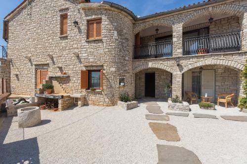 Charming Apartment Alba Premium
