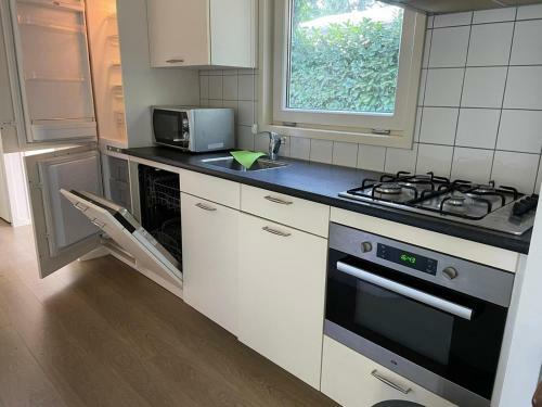 Ruim En Fris Chalet Aan de Bosrand