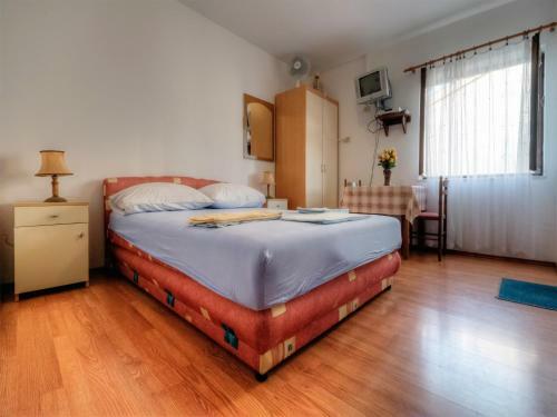 Apartments Srhoj